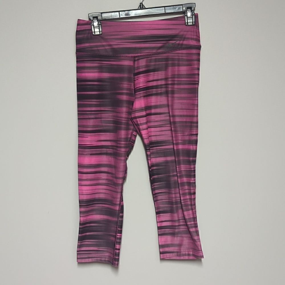Nike Cropped Leggings 
